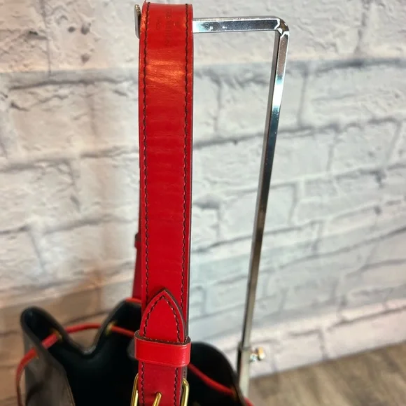 SOLD LOUIS VUITTON Noe Black Epi Leather Shoulder Bag Tote - Picture 6 of 13